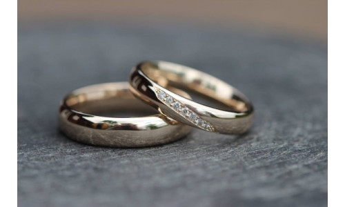 Min Vielsesring Profil 3 I 14 karat  rødguld (PAR PRISER) Fåes også i 8 karat guld   (11/25)