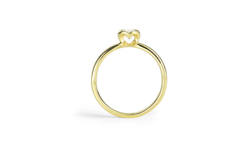 Solitairering i 14 karat alm guld eller hvidguld med brillant i hjeretefatning(06/22)