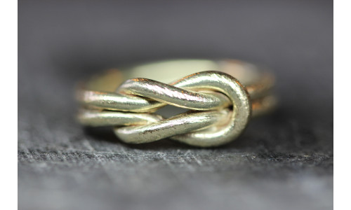 Knudering i dobbelt tråd i  14 karatguld   (11/25)