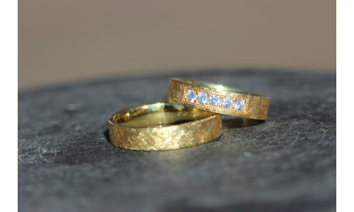 Vielsesringe MG 1  i 8 karat guld 5 stk i sat 0,05 ct TW.SI (Parpriser se billede)  (11/25)